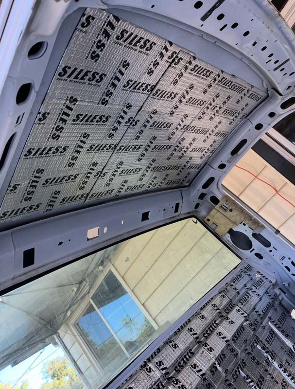 Interior soundproofing installation with SiLess material